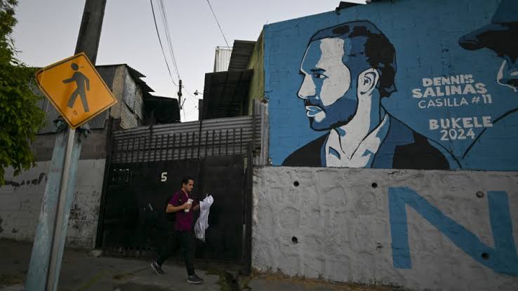El Salvador aprueba la reelección indefinida de Nayib Bukele.